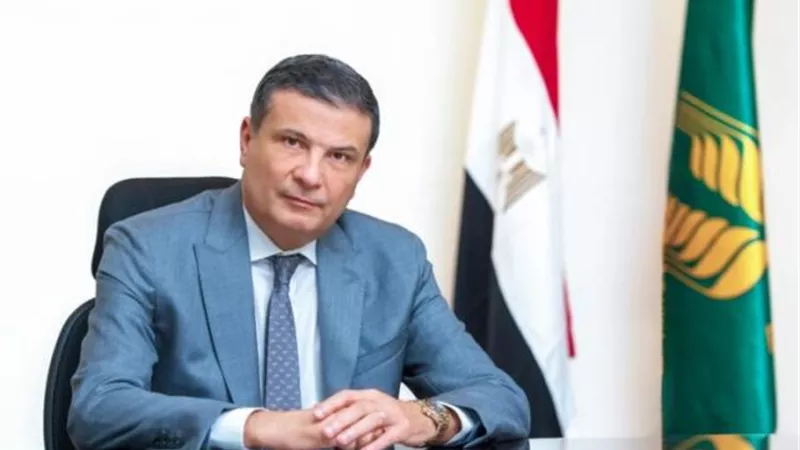 علاء فاروق : البنك الزراعى أصدر 850 ألف «كارت الفلاح»