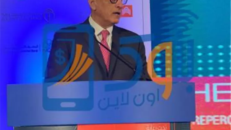 عامر: ٣٨ مليون مواطن عدد المتعاملين مع الجهاز المصرفي المصري