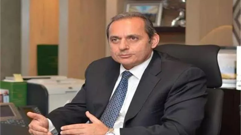 عكاشه: 1.66 مليار دولار اجمالي التسهيلات الائتمانية الممنوحة من البنك الأهلي للتمويل الاخضر والمشروعات الصغيرة ومتناهية الصغر