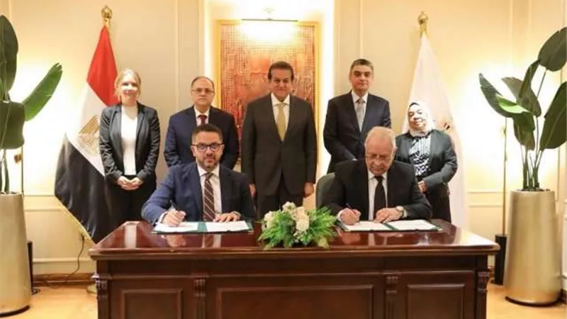توقيع اتفاقية شراكة بين ”ساندوز” و”سيديكو” لإنتاج أدوية الأورام الأساسية محليًا