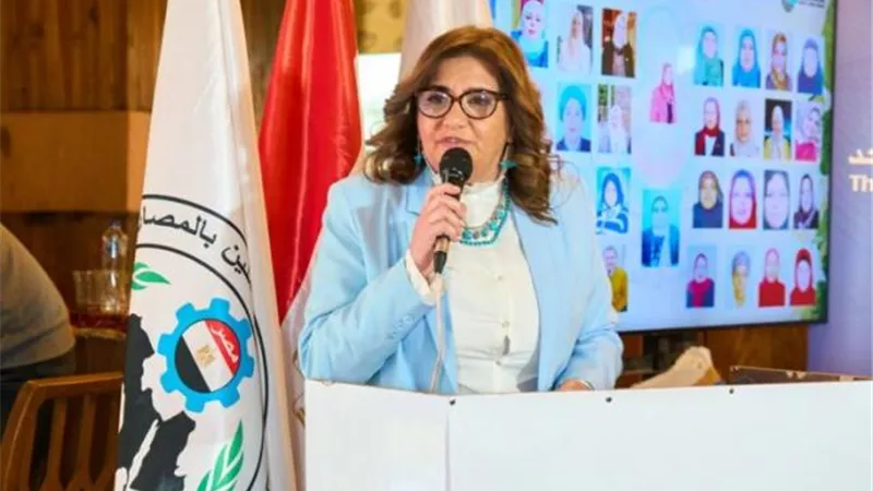 بنك قناة السويس يرعى احتفالية تكريم الأمهات المثاليات بالقطاع المصرفي تقديرًا لعطائهن المُستمر