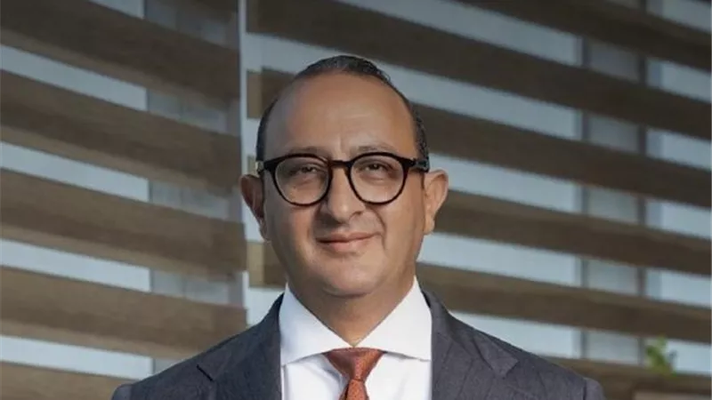 البنك المصري لتنمية الصادرات يهنئ اللاعب عمر شريف لفوزه بذهبية التتابع المختلط في الهند