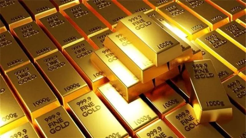 سعر الذهب في مصر بمستهل تعاملات اليوم الإثنين  15-12-2025