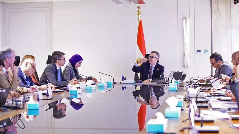 وزير التخطيط والتنمية الاقتصادية يبحث مع البنك الدولي تعزيز الشراكة الاستراتيجية لدعم خطط التنمية