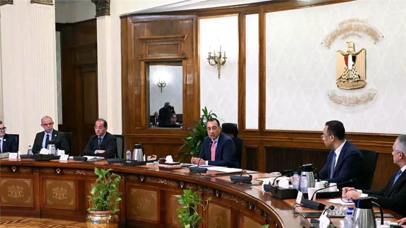رئيس الوزراء يتابع تنفيذ تكليفات الرئيس بشأن التوسع في التحول الرقمي لحماية المال العام ورفع كفاءة مؤسسات الدولة