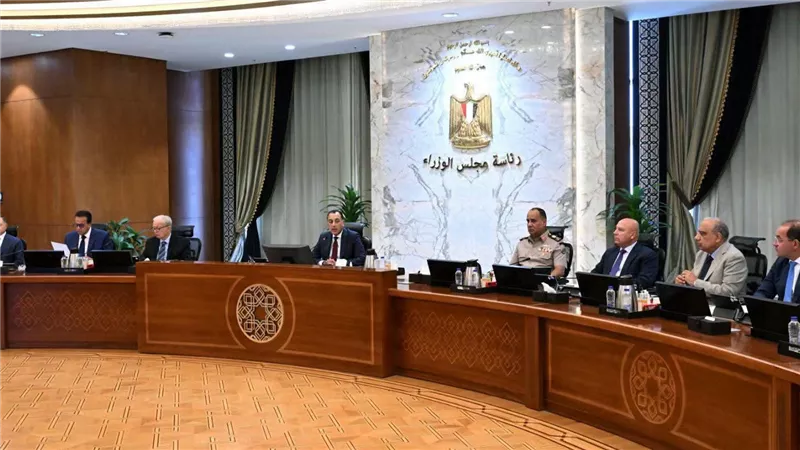 مجلس الوزراء يوافق على حزمة قرارات جديدة لدعم الأمن الغذائي وخفض الدين الخارجي وتعزيز التحول الرقمي وتنمية سيناء