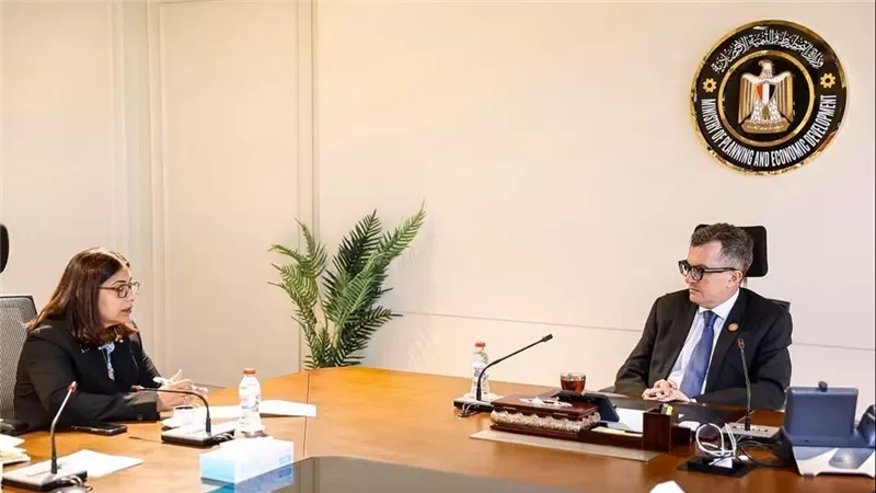 وزير التخطيط والتنمية الاقتصادية يبحث مع البنك الدولي إعداد «خريطة طريق» لتنمية الثروة المعدنية وزيادة مساهمتها في الناتج المحلي