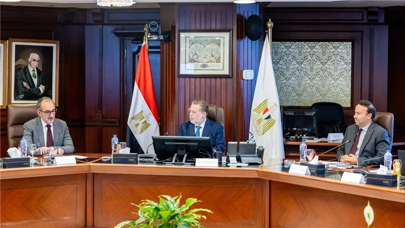 محافظ البنك المركزي يبحث مع المدير الجديد لقسم شمال إفريقيا والقرن الإفريقي بمؤسسة التمويل الدولية سبل التعاون المشترك